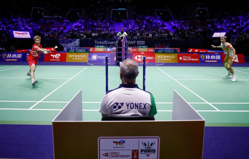 的背后是她 的背后是她