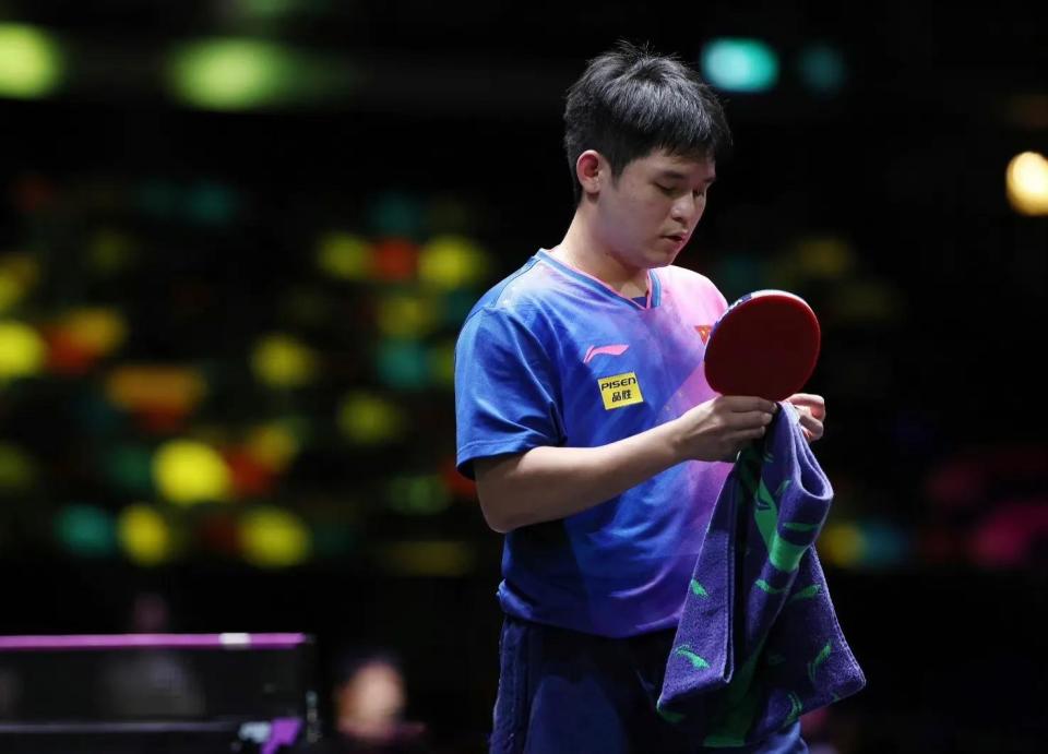 在全球化背 在全球化背